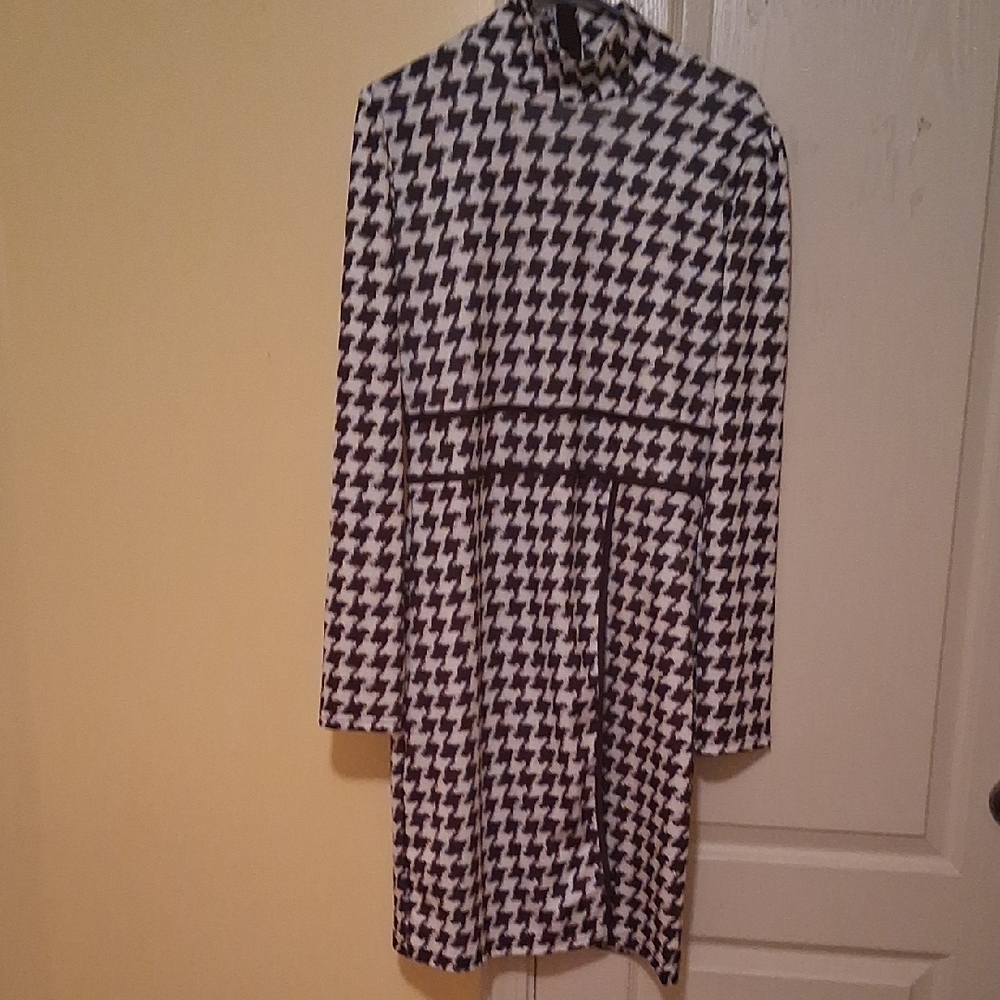 Stylish Black and White Houndstooth Dress